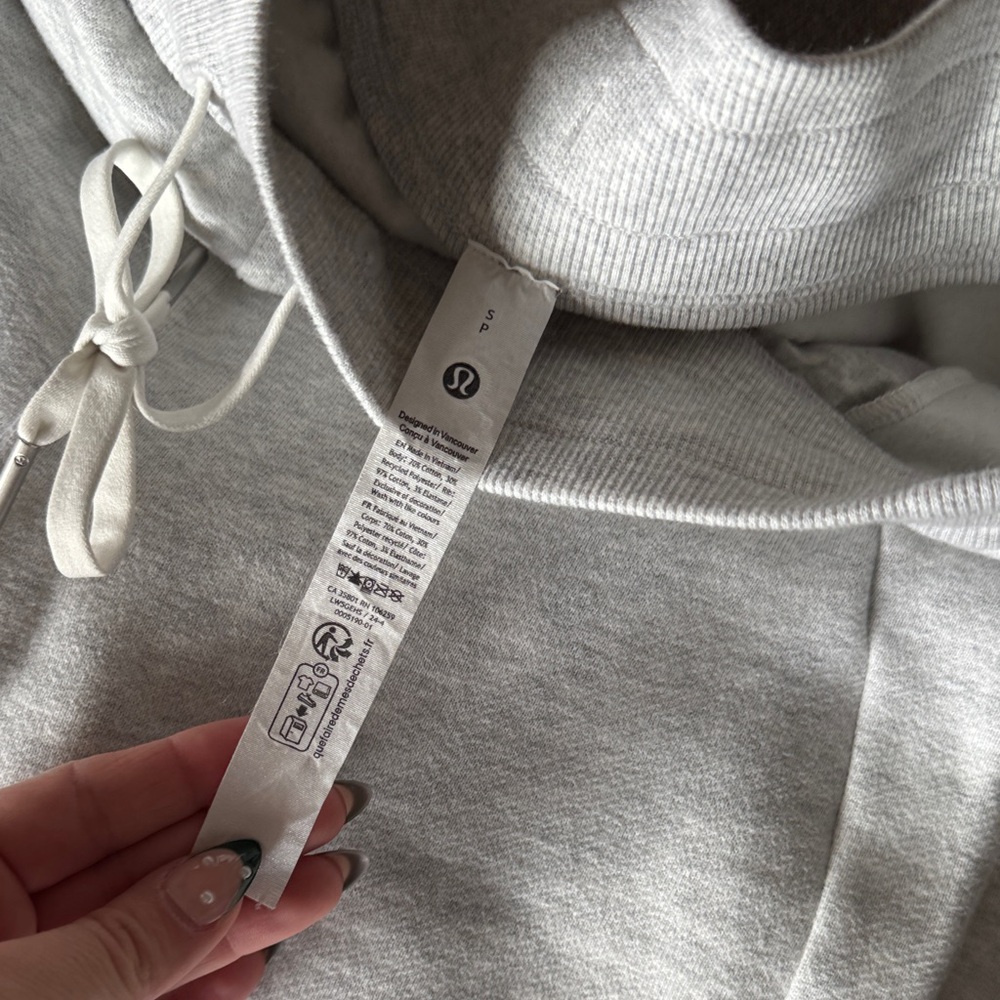 Women’s Lululemon wide leg sweatpants - Picture 4 of 4
